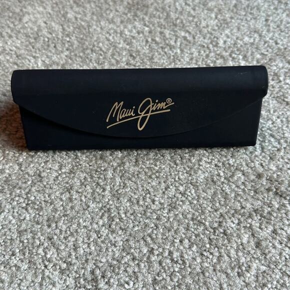 Maui Jim Black Matte Tri-Fold Sunglass Case in Excellent Condition - Picture 2 of 2